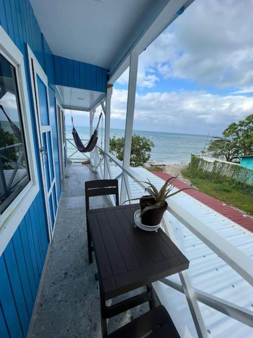 Baba'S Beach Bungalow South West Bay Extérieur photo