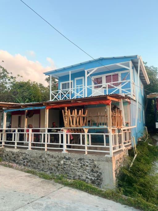 Baba'S Beach Bungalow South West Bay Extérieur photo